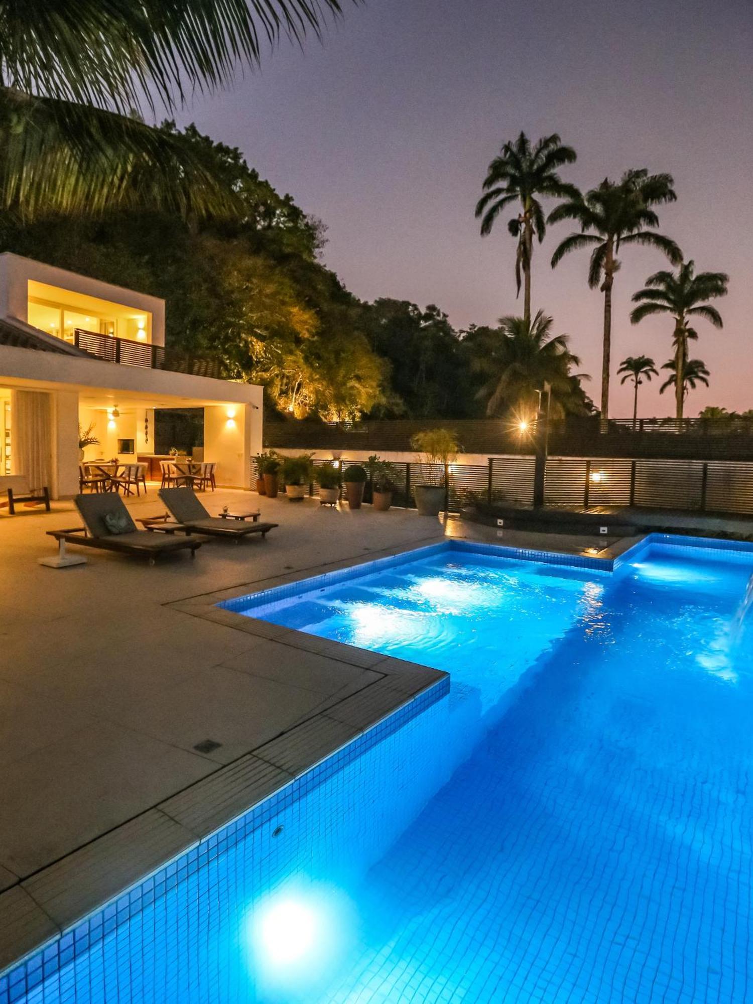 Tropical Contemporary Suites Araquari Exterior photo