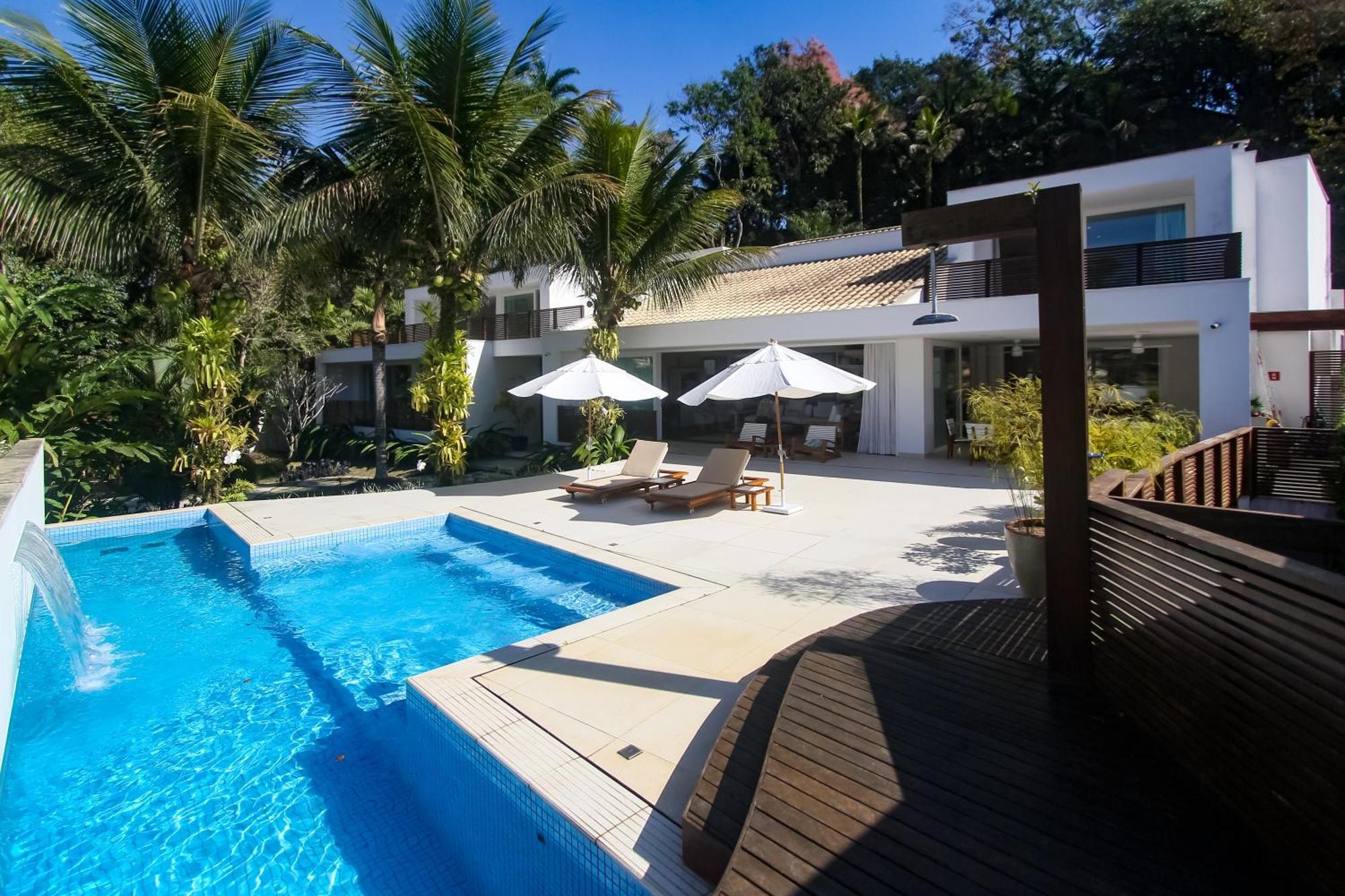 Tropical Contemporary Suites Araquari Exterior photo